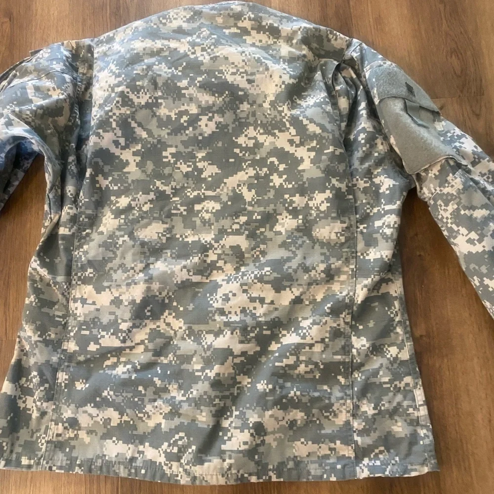US Army Vintage Digi Camo Combat Jacket small short